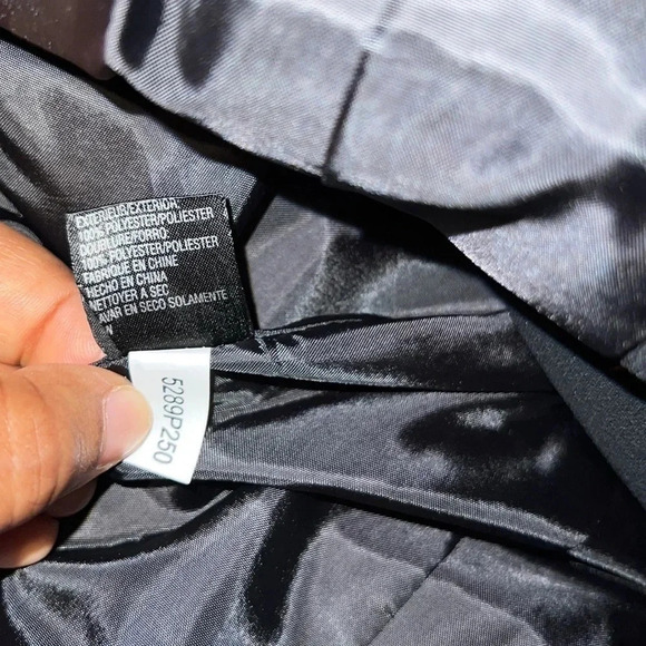 Tahari Satin bow trim triple breasted Crepe blazer Sz 6 petite - Picture 14 of 16